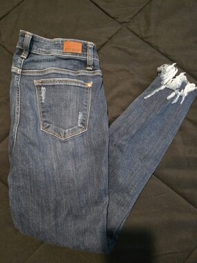 Judy Blue Women's Dark Blue Distressed Skinny Jeans